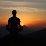 Своя лекция Михаила Селезнева «Не/медитация для жизни»